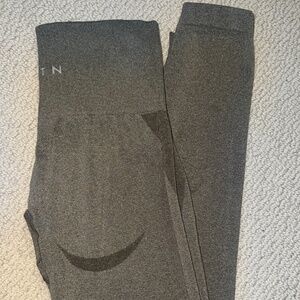 NGVTN khaki green contour seamless leggings